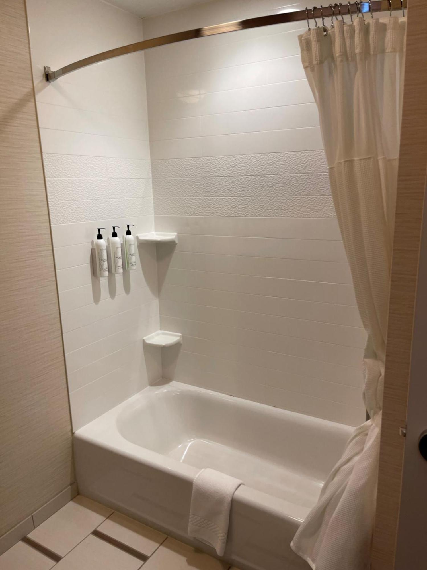 Fairfield Inn & Suites By Marriott East Grand Forks Bagian luar foto