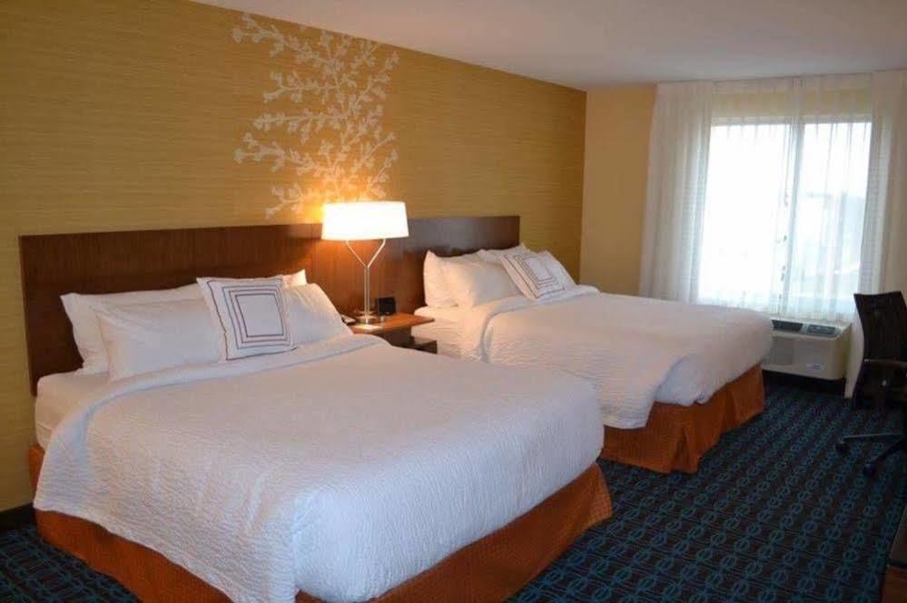 Fairfield Inn & Suites By Marriott East Grand Forks Bagian luar foto